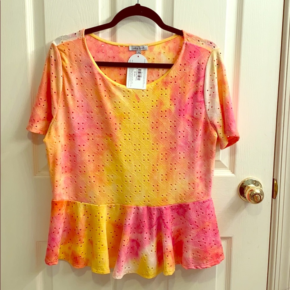 BNWT White Birch XL Top